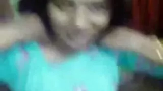 Brunete apkopēju bija gatavs dot maksts boss