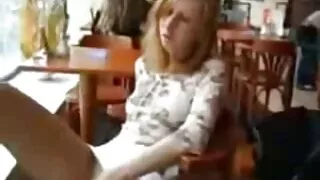 Kazahstānas meitene, tad uz pludmali izpaužas fucked tad gultā