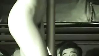Fetishist mīl laiza pakaļu un sniffing paduses
