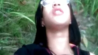 Blowjob uz viņas ceļgaliem-par to lencēm un nav sapņojis pirms fuck
