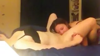 Apsardzes nozvejotas zaglis un fucked Brunete viņas birojs